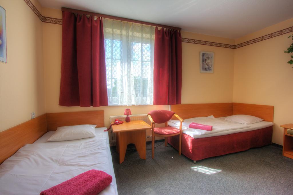 Hotel Margo Cedynia Habitación foto