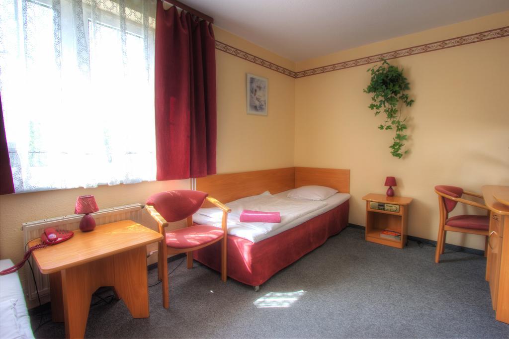 Hotel Margo Cedynia Habitación foto